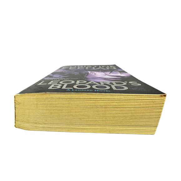 Leopard's Blood by Christine Feehan (Paperback) - Picture 4 of 6